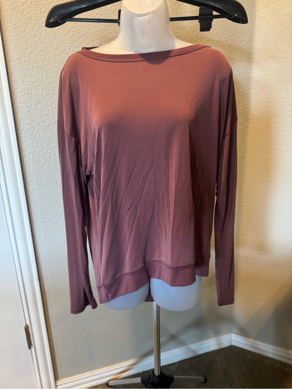 Relaxed Long Sleeve Drape Back Top in Mauve XL